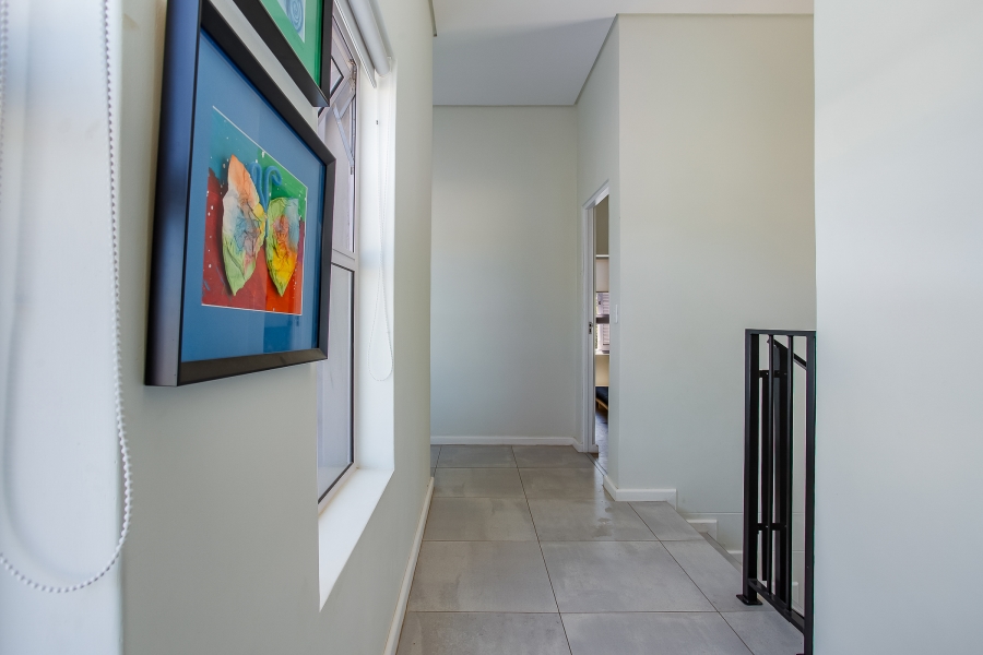 3 Bedroom Property for Sale in Mountain Crest Private Estate Western Cape